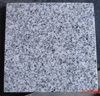 La piedra del granito G603 teja el material bajo de la piedra de la radiación de la losa cristalina de Padang
