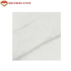 132,8 diseños de mármol blancos de la frontera del suelo de la propiedad compresiva del Mpa para la chimenea