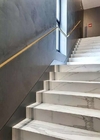 Las escaleras pisan la teja modificada para requisitos particulares fábrica de la losa de la piedra del mármol del paso y del tamaño de China de las canalizaciones verticales