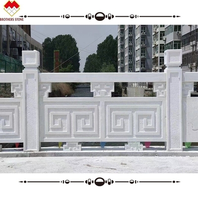 Escalera de piedra de mármol de ónix blanco con guía personalizada para baluster decorativo de villa y casa