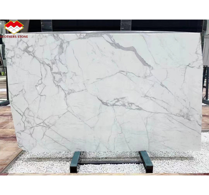 Estatuario natural pulido de mármol blanco Gran losa para pisos y paredes italianas