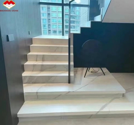 Escaleras rectas no resbaladizas pisadas de escaleras con piedra sinterizada grandes losas de stock especial