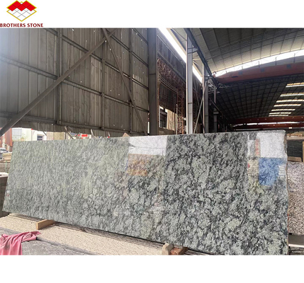 Bloques de granito de forma de piedra cortados a medida verde oliva G612 con acabado de superficie afilado