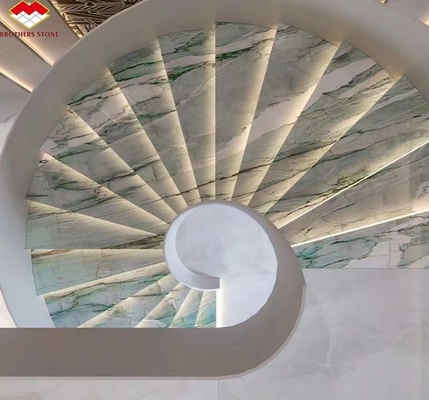Material de escalera de piedra artificial de diseño moderno de lujo azulejos de piso no resbaladizos para interiores