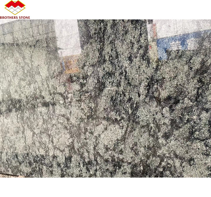 Bloques de granito de forma de piedra cortados a medida verde oliva G612 con acabado de superficie afilado