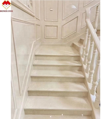 Escaleras curvas para interiores de color crema beige de mármol antideslizante