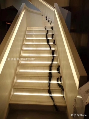 Luces LED modernas Sigue Antiderrapante Panda Blanco de mármol de escaleras azulejos de interior Panda natural de escaleras blancas de mármol con venas