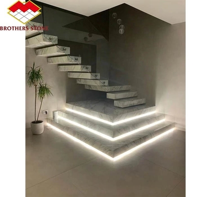 Escaleras de mármol blanco pulidas modernas azulejos de piedra natural cortada a medida para diseño de interiores