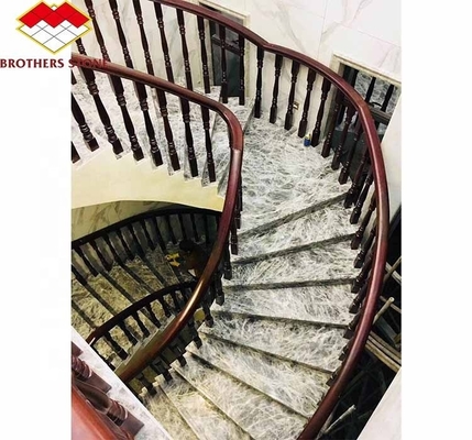 Piedra natural gran losa cortada a medida placa de piedra afilada escaleras de mármol modernas para villas interiores