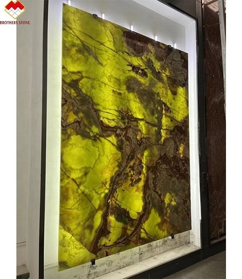 La losa de mármol de oníx verde natural es perfecta para revestimientos de paredes y encimeras de oníx con luz de fondo