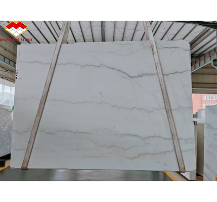 La cantera de mármol blanco de Guangxi es un bloque natural moderno para decoraciones interiores de hoteles.