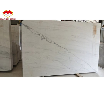 La cantera de mármol blanco de Guangxi es un bloque natural moderno para decoraciones interiores de hoteles.