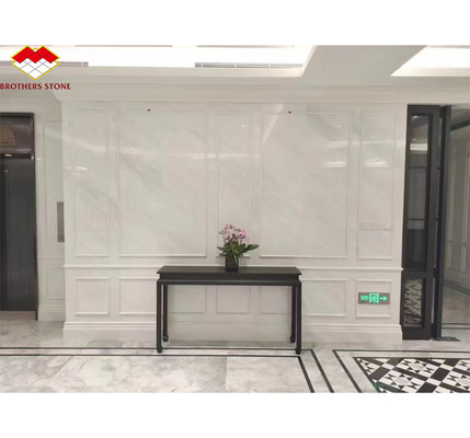 Tejas de panel de pared de piedra pulida de mármol de Thassos blanco para diseño de hotel moderno