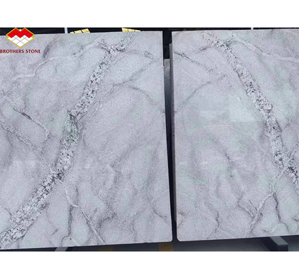 Modernas losas de granito blanco de Calacatta para escaleras interiores y diseño de paredes