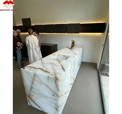 Mesa de mármol de ónix de cristal translúcido en diseño moderno para comidas de lujo