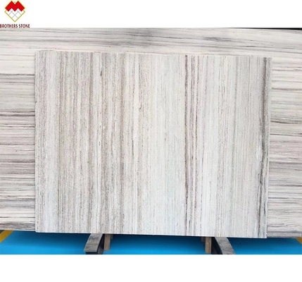 La madera blanca se ve azulejos de mármol escalera anti resbalón seguir las venas blanco gris vena azulejos de mármol escalera