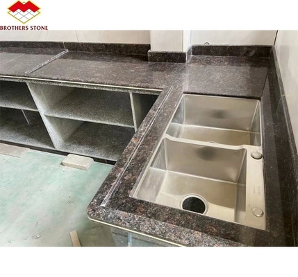 Parque moderno británico de piedra de granito marrón superficie pulida para el diseño de escritorio de cocina