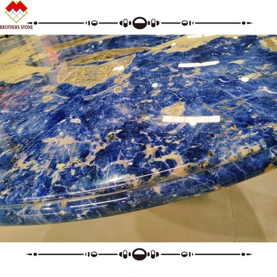 Tabla de comedor moderna de mármol de calcita con cuenca de piedra azul boliviana translúcida