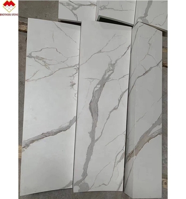 Blanco Negro Gris Oro personalizado Polido Calacatta Marmol Vista de azulejos de porcelana Escaleras