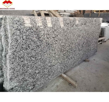 La losa de granito negro cortada a medida para escaleras y edificios en el diseño chino moderno