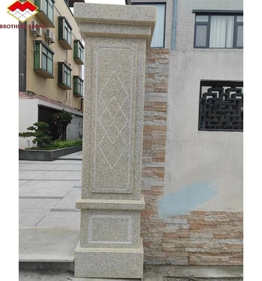 2700 kg/m3 Pilar de piedra de granito tallado a mano a medida para el diseño de columnas exteriores