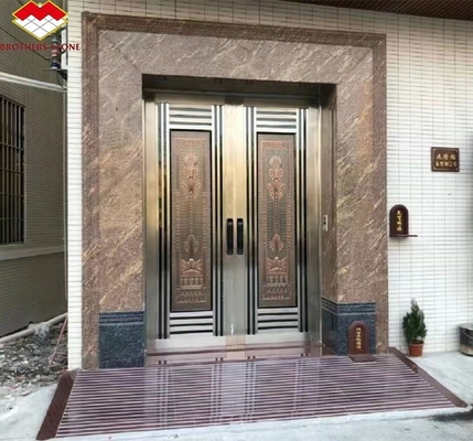 Granito de oro de California pulido cortado a medida para escaleras y marco de puerta en exteriores modernos
