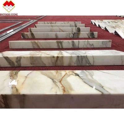 Escaleras de oro pulidas de Calacatta en Italia Escaleras de mármol en interiores de piedra de lujo modernos