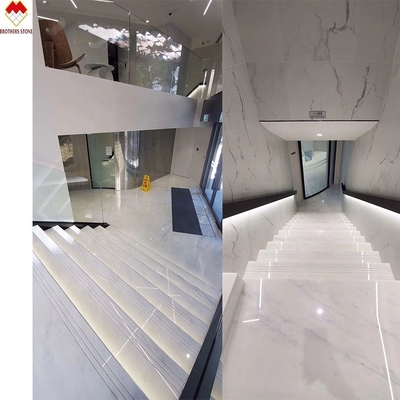 Escalera de arco tallada para interiores