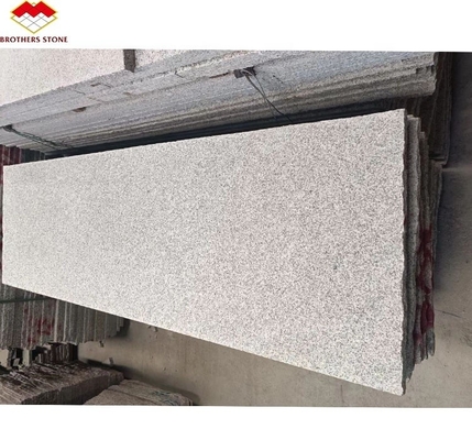 Granito chino de lujo exterior Granito blanco cortado a la medida losas de fuego para pisos escaleras