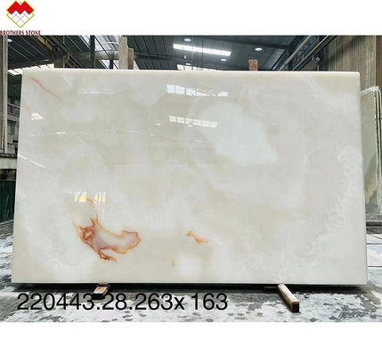 Crear una villa de lujo con nuestra lámina de mármol blanco de ónix.