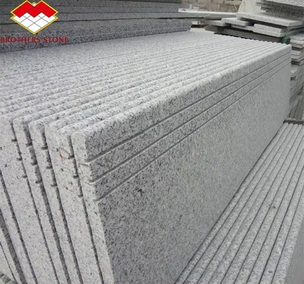 Granito natural piso de piedra de diseño moderno cortado a medida escaleras flotantes rectas