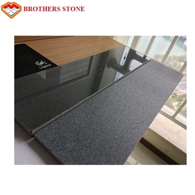 Baldosas de piedra naturales de la piedra del gris G654 para la decoración interior y al aire libre