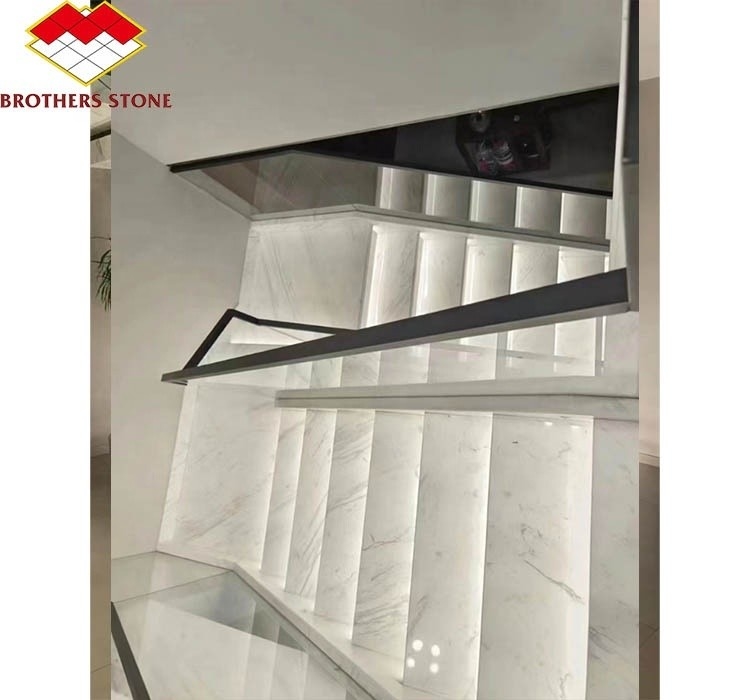 Escaleras de mármol blanco pulidas modernas azulejos de piedra natural cortada a medida para diseño de interiores