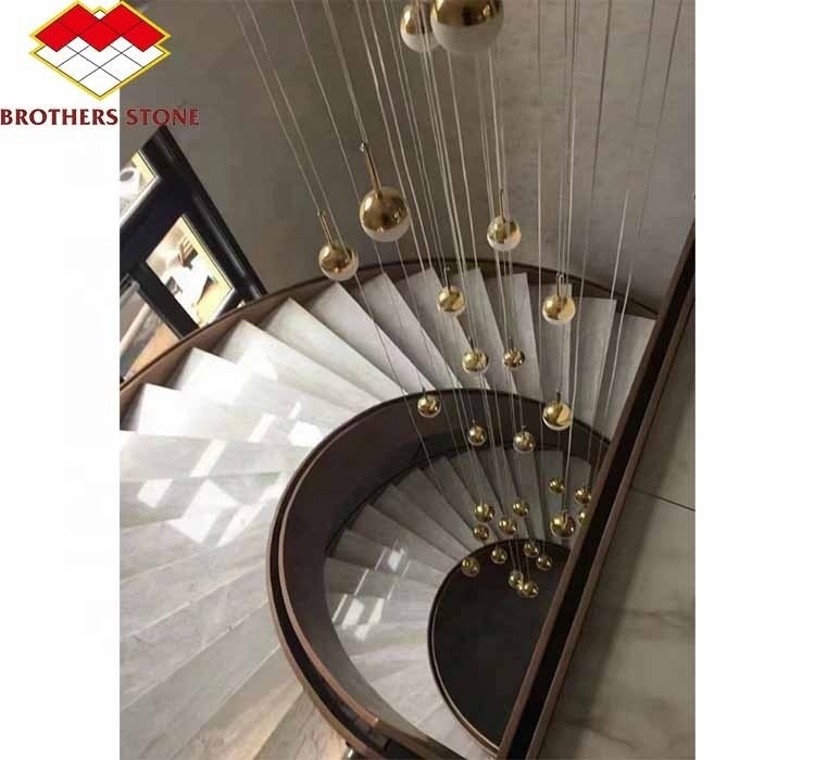 Escalera de mármol interior del hotel con diseño curvo en espiral moderno y opción de corte a medida
